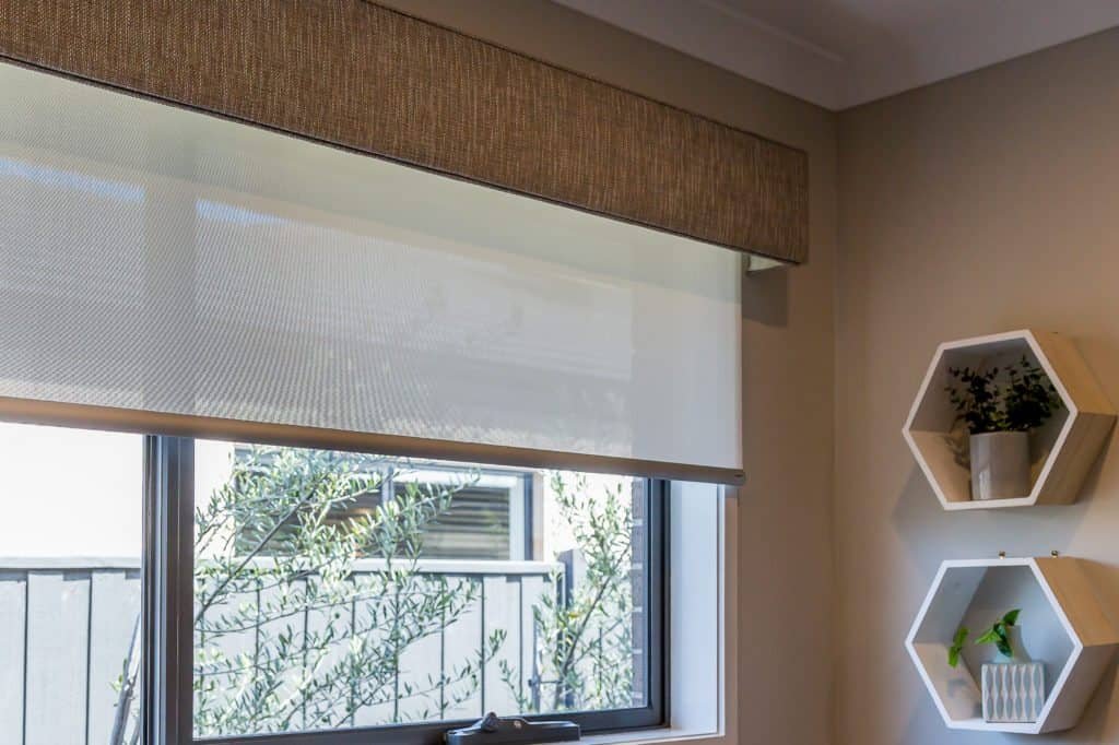 Cómo funciona el servicio de lavado de cortinas roller a domicilio miraflores